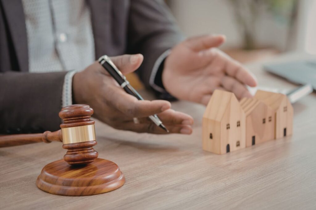 Resolving Commercial Disputes Without Going to Court